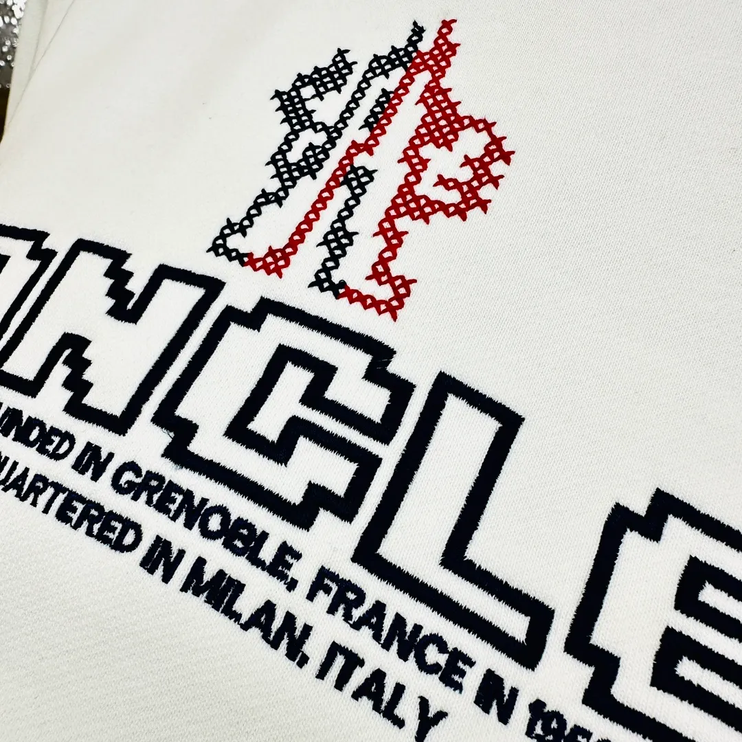 ： 🤳𝐌𝐎𝐍𝐂𝐋𝐄𝐑 ：☑️ 440 👕 ：☑️ 1*1 。🔜 。 ：☑️ 3D ，🇧🇫 1：1 。 ， ， ！🇲🇩 ！ Size：☑️S 〰️M 〰️L 〰️XL 〰️XXL